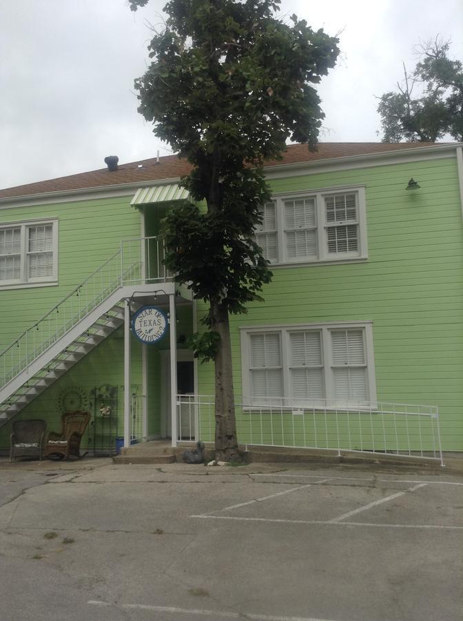 Star Of Texas Inn Building Two Austin Eksteriør bilde
