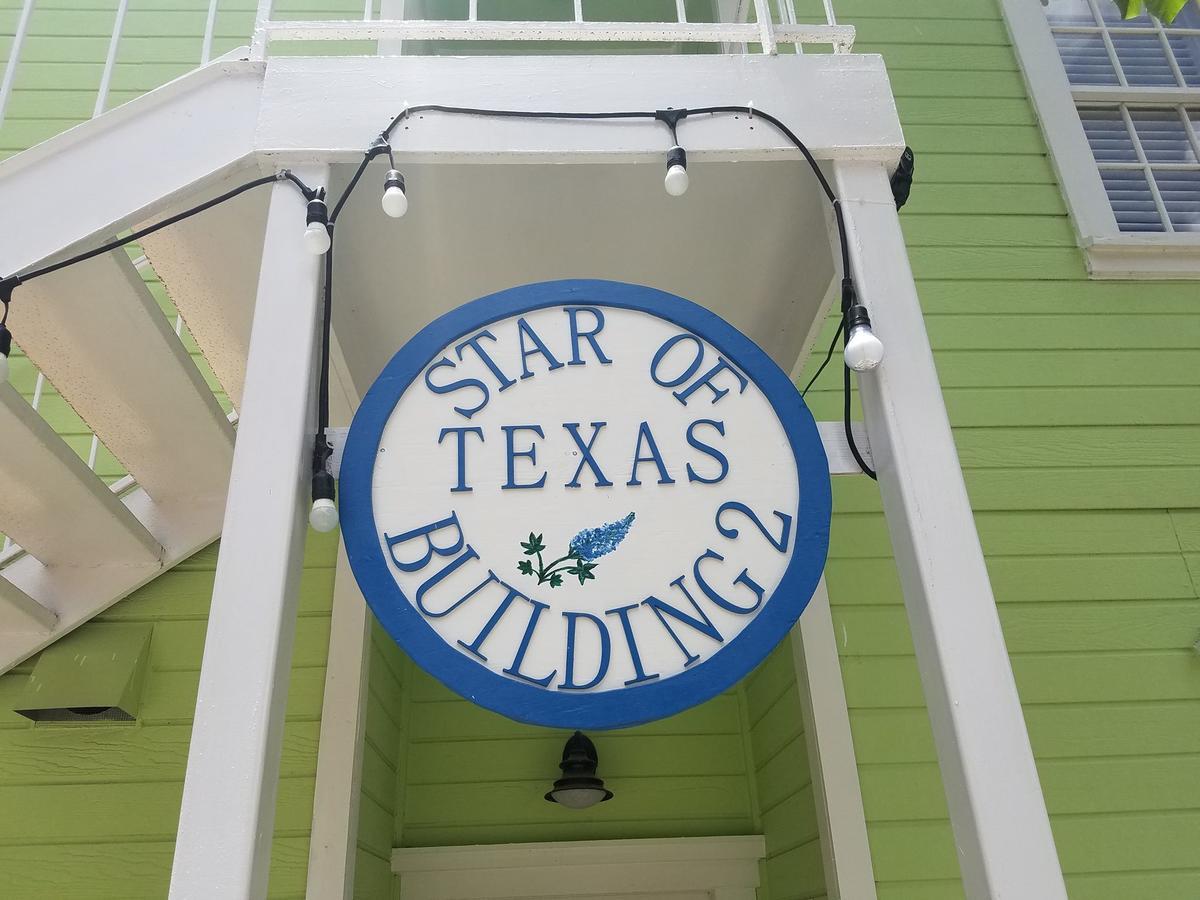 Star Of Texas Inn Building Two Austin Eksteriør bilde